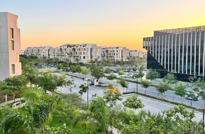 Apartment - 2 Bedrooms - 2 Bathrooms for sale in Eastown - 5th Settlement Compounds - The 5th Settlement - New Cairo City - Cairo