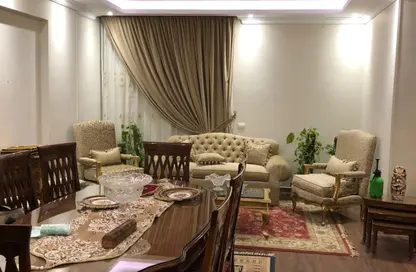 شقة - 4 غرف نوم - 3 حمامات للبيع في حى القرنفل - التجمع الخامس - مدينة القاهرة الجديدة - القاهرة