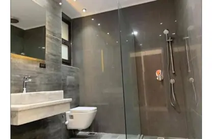 Apartment - 3 Bedrooms - 4 Bathrooms for sale in The Courtyards - Sheikh Zayed Compounds - Sheikh Zayed City - Giza