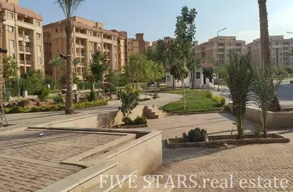 Apartment - 2 Bedrooms - 1 Bathroom for sale in Degla Palms - Al Wahat Road - 6 October City - Giza