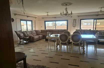 Apartment - 3 Bedrooms - 2 Bathrooms for sale in Shooting Club Street - Dokki - Giza