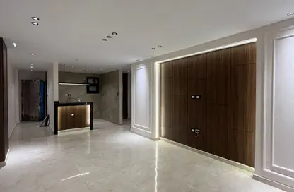 شقة - 3 غرف نوم - 2 حمامات للبيع في البوابة الرابعة - مينا - حدائق الاهرام - الجيزة