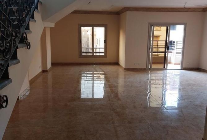 8161950 - Property Image 2