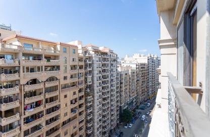 شقة - 3 غرف نوم - 2 حمامات للبيع في شارع زكي رجب - سموحة - حي شرق - الاسكندرية