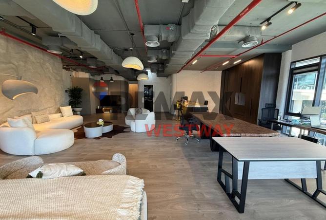 8378894 - Property Image 2