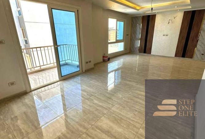 8202112 - Property Image 3