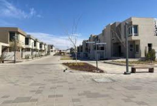 8302101 - Property Image 2