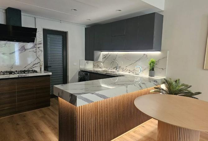 8300305 - Property Image 2