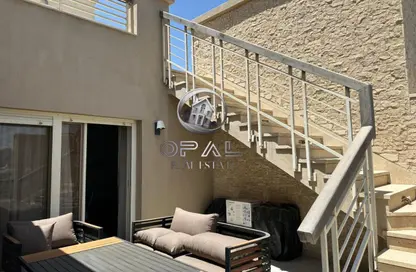 (بنتهاوس  (روف - 3 غرف نوم - 3 حمامات للايجار في نيو جيزة - طريق مصر اسكندرية الصحراوي - مدينة 6 أكتوبر - الجيزة