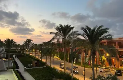 منزل مزدوج - 3 غرف نوم - 4 حمامات للبيع في رملة ليك سايد - قسم الضبعة - الساحل الشمالي