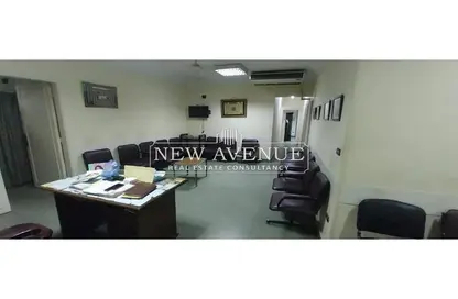 عيادة - استوديو - 1 حمام للبيع في شارع نخله المطيعي - ميدان تريومف - النزهة - القاهرة