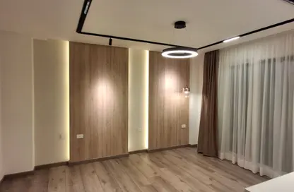 Apartment - 2 Bedrooms - 2 Bathrooms for sale in Ivoire - Sheikh Zayed City - Giza