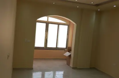 Apartment - 2 Bedrooms - 1 Bathroom for rent in Mohamed Naguib Axis - Abou El Houl - New Cairo City - Cairo