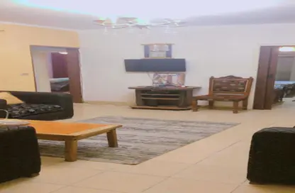 Apartment - 2 Bedrooms - 1 Bathroom for rent in Al Sebaq St. - Roxy - Heliopolis - Masr El Gedida - Cairo