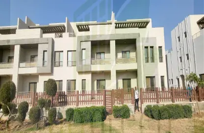 Townhouse - 3 Bedrooms - 4 Bathrooms for rent in Wesal City - El Shorouk Compounds - Shorouk City - Cairo