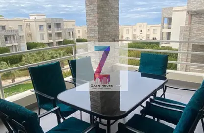 شاليه - 4 غرف نوم - 2 حمامات للايجار في أمواج - سيدي عبد الرحمن - الساحل الشمالي