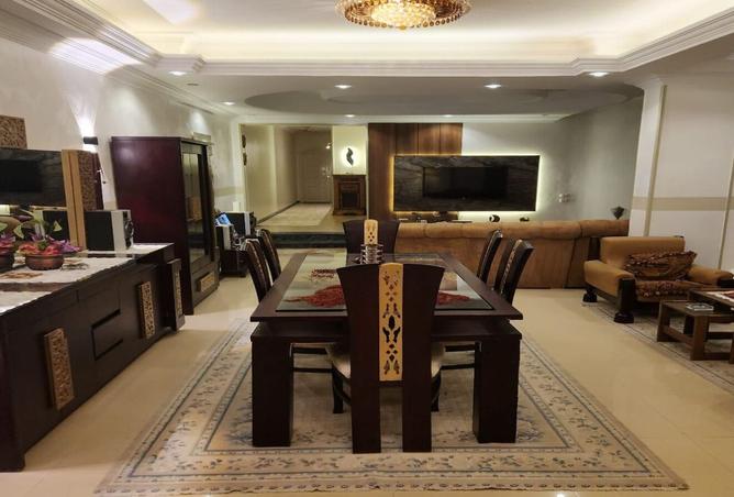 8042313 - Property Image 2