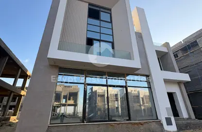 Villa - 4 Bedrooms - 6 Bathrooms for sale in Mivida - 5th Settlement Compounds - The 5th Settlement - New Cairo City - Cairo Villa - 4 Bedrooms - 6 Bathrooms for sale in Mivida - 5th Settlement Compounds - The 5th Settlement - New Cairo City - Cairo