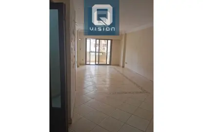 Apartment - 3 Bedrooms - 2 Bathrooms for rent in Ring Road - Zahraa El Maadi - Hay El Maadi - Cairo
