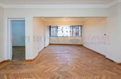 Apartment - 3 Bedrooms - 1 Bathroom for sale in Moharam Bek - Hay Wasat - Alexandria
