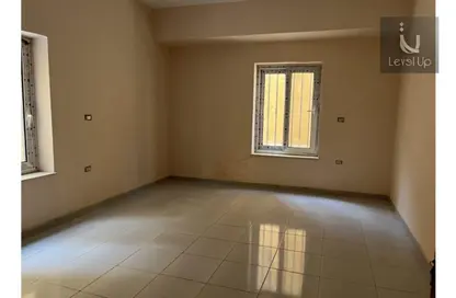 Apartment - 4 Bedrooms - 3 Bathrooms for rent in Al Gezira St. - South Investors Area - New Cairo City - Cairo