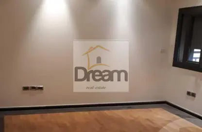 Co-Working Space - Studio - 5 Bathrooms for rent in Dr Michel Bakhoum St. - Dokki - Giza