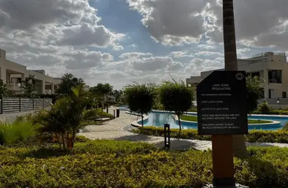 فيلا - 4 غرف نوم - 6 حمامات للبيع في ليك ويست 2 - كمبوندات الشيخ زايد - الشيخ زايد - الجيزة