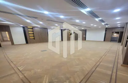 مساحات مكتبية - استوديو - 2 حمامات للايجار في محور جمال عبد الناصر - التجمع الثالث - مدينة القاهرة الجديدة - القاهرة