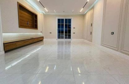 Apartment - 3 Bedrooms - 2 Bathrooms for sale in Gate 4 - Mena - Hadayek El Ahram - Giza