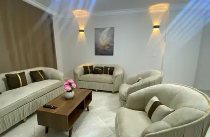 Apartment - 3 Bedrooms - 2 Bathrooms for rent in El Koronfel - The 5th Settlement - New Cairo City - Cairo