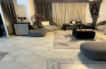 Apartment - 3 Bedrooms - 1 Bathroom for sale in Taha Hussein St. - El Nozha El Gadida - El Nozha - Cairo