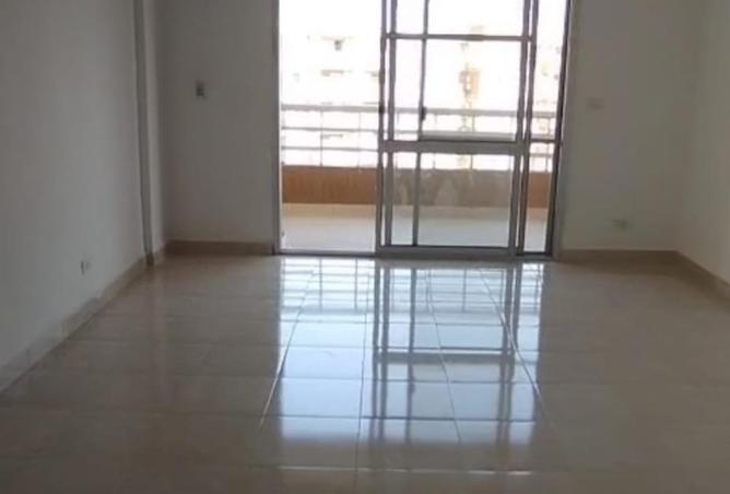 8175880 - Property Image 2