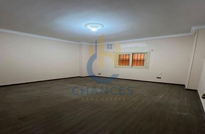 Apartment - 3 Bedrooms - 2 Bathrooms for sale in Eighth Sector - Zahraa El Maadi - Hay El Maadi - Cairo