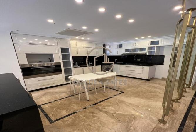 8218905 - Property Image 2