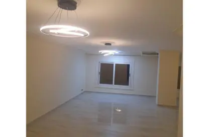 Apartment - 3 Bedrooms - 2 Bathrooms for sale in Mohamed Hassanein Heikal St. - 6th Zone - Nasr City - Cairo