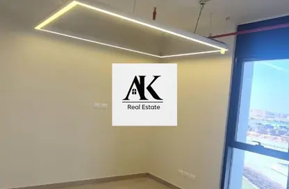 مساحات مكتبية - استوديو - 2 حمامات للبيع في مول هايد بارك بيزنس - شارع التسعين الجنوبي - التجمع الخامس - مدينة القاهرة الجديدة - القاهرة