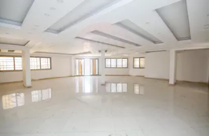 Apartment - 6 Bedrooms - 5 Bathrooms for sale in Hay Than El Montazah - Alexandria