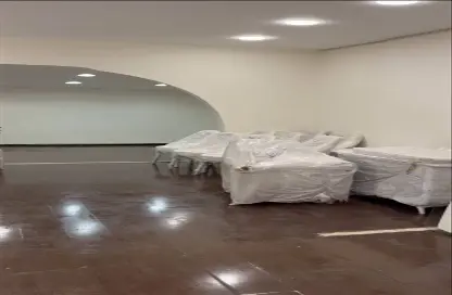 Half Floor - Studio - 1 Bathroom for rent in Nasr City - Cairo