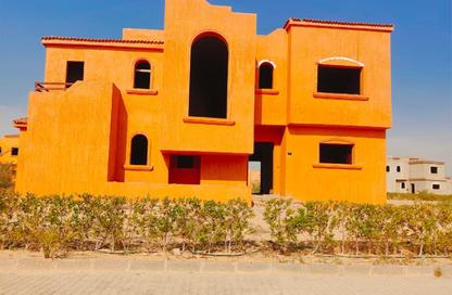 فيلا - 5 غرف نوم - 4 حمامات للبيع في وادي النخيل - طريق مصر اسكندرية الصحراوي - مدينة 6 أكتوبر - الجيزة