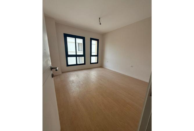 8125069 - Property Image 2