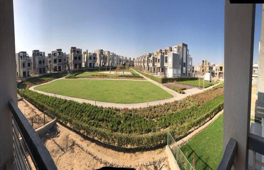 Villa for Sale in New Giza Corner Jade Villa Open Park View at Ivory