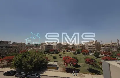 Apartment - 3 Bedrooms - 3 Bathrooms for sale in Mohamed Hussein Mahmoud St. - Area E - Ganoob El Acadimia - New Cairo City - Cairo