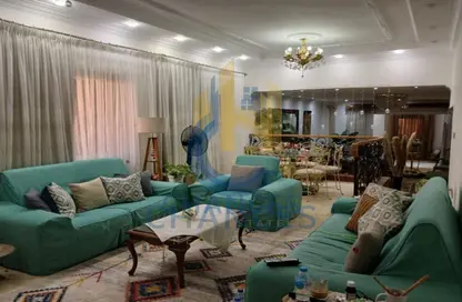 Apartment - 3 Bedrooms - 3 Bathrooms for sale in Al Nasr St. - El Laselky - New Maadi - Hay El Maadi - Cairo