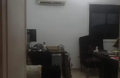 شقة - 4 غرف نوم - 1 حمام للبيع في شارع عمارات رابعه - ارض الجولف - مصر الجديدة - القاهرة