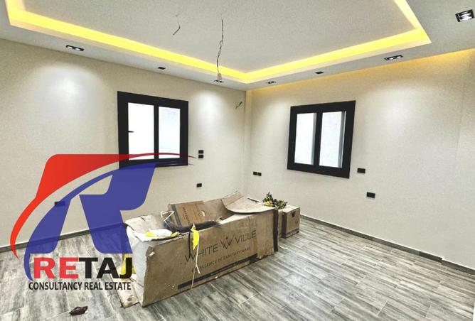 8130681 - Property Image 2