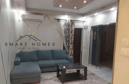 شقة - 3 غرف نوم - 1 حمام للايجار في الحي الاول - الشيخ زايد - الجيزة