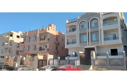 Apartment - 3 Bedrooms - 2 Bathrooms for sale in Green Residence 2 - 8th District - Sheikh Zayed City - Giza