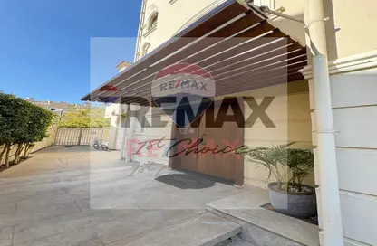 منزل مزدوج - 3 غرف نوم - 4 حمامات للبيع في الباتيو 5 ايست - الباتيو - كمبوندات الشروق - مدينة الشروق - القاهرة