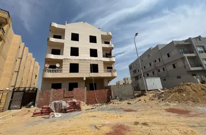شقة - 3 غرف نوم - 2 حمامات للبيع في المجاورة الثالثة - الحي الثالث شرق - مدينة الشروق - القاهرة
