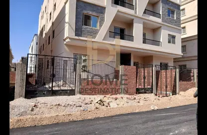Apartment - 2 Bedrooms - 2 Bathrooms for sale in Bait Alwatan - The 5th Settlement - New Cairo City - Cairo